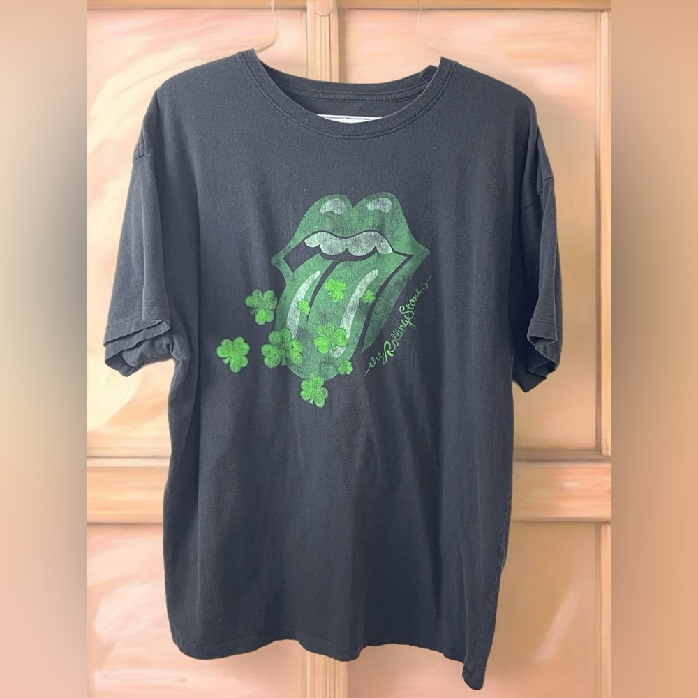 Rolling Stones Black T-Shirt with Green Lips Design